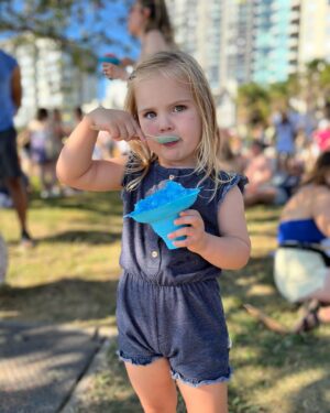 Riley Smith Instagram - It took a long time for summer to finally arrive in Vancouver, but it showed up perfect for this long Canadian weekend! ☀️ 🇨🇦
@ashlirobson