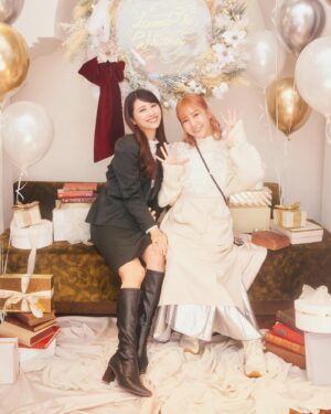 Rin Asuka Instagram - モテ料理研究家の @momosan0627 
ももちゃんが料理監修した @ajinomoto_park 味の素さんのイベントに行ってきました❤️

美味しい料理とキラキラ可愛い会場で
一足早いクリスマス🎄パーティ✨
帰りに料理で使った味の素さんの調味料をクリスマスプレゼントで頂いたので、レシピを見ながらお家でもトライしてみようと思います🥺

#モテ料理 #クリスマスプレゼント #クリスマスレシピ #merrychristmas #可愛い #味の素 #ajinomoto