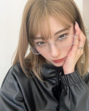 Rina Koyama Instagram - 😺😾