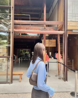 Rina Koyama Instagram - @blue_palang.official 🐬🎧
#bluepalang #ブルーパラン
#sheerdockingshirt
#오오티디 #오오티디룩 #오오티디패션 #패션 #패션스타그램 #패션코디 #데이리룩 #카페 #카페스타그램 #일상 #일상스타그램 #일상 #일상스타그램 #일본 #ootd #daily #dailylook