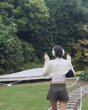 Rina Koyama Instagram - 🇰🇷行った時にGETした @matinkim_magazine のニット🌸
もう着れるタイミング無いかな～と思ったら
この間少し涼しくて着れた♡嬉しい

#matinkim #오오티디 #오오티디룩 #오오티디패션 #패션그램 #데일리패션 #데일리 #데일리그램 #데일리코디 #데일리스타그램