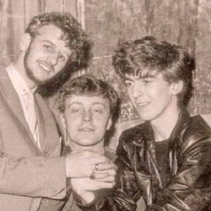 Ringo Starr Instagram - Who is that guy in the middle of George and I  Peace and love. 😎✌️🌟❤️🎶🌈🎵🥦🍒☮️