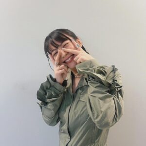Rio Yamashita Instagram - プレバト。
一筆書きアート、リベンジならず。
はたまた凡人でした。。。😭😭😭
あがぁあああああ！

でも全力で努力はしたので、悔いなし。
📸テンションおかしくなった後は、不貞腐れて楽屋でチョコレート食べて帰りました。

つぎ、、、つ、つぎこそ！！🔥🔥🔥

#プレバト
@prbt_official