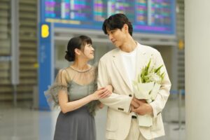 Rio Yamashita Instagram - Netflix「韓国ドラマな恋がしたい」
最後までご覧いただき、ありがとうございました！！

🕊️

さて、ちょっとだけ語ってみよう。笑

今までの人生で、私から好きになって想いが伝わったことは一度もありませんでした。
だから恋愛にどんどんネガティヴになっていって、好きな人ができると、どうせブスだし。ダメな人間だし。どうか見ないでー！って、性格までブスになっていく始末。何度か友達と好きな人が被ったこともあって、そんな時もいつも自分の気持ちを封印してきたし、そうしてるうちに好きな気持ちを封印するのが得意になっていったんだと思います。
人を好きになるのは恥ずかしいこと。
そんな自分が大嫌いでした。
結局お芝居が好きなのは、私以外の誰かになれることができるから、お芝居は私の逃げ場だったんです。

今回の出演は、そんな私自身とお芝居と向き合う大きなチャンスだと思いました。
何故、お芝居でできることが私生活だとできないのか。かといって、私生活でも仮面をかぶって演技することはできたんだけど。
如何にありのままの自分でいられるか。
それが配信されて、自分がどう見るのか、みんながどう見るのか、とても興味があったから、本当に自分自身への実験でした。
そして、本当に剥き出しの山下リオでやれたかなと思います。
（1カ月の生活の時間でいうと、配信されている部分はあまりに少なく、私のほんの一部かなとは思うけど😏）
今回の経験を通して、今は何か答えが見つかった気がする！

途中、ヘイトコメントに傷ついたこともありましたが、最後まで応援してくださった皆様には本当に感謝します！いつも優しいコメントをありがとう。

この経験をまた役者に生かして、頑張っていくよ〜☺️✨

ともあれ、配信はずっとされております！
年末でもお正月でも！まだまだ沢山の方に観ていただきたいです！みんなも友達にオススメしてね〜❤️
まだまだ「韓国ドラマな恋がしたい」をよろしくお願いします！
Thank you♡

#韓国ドラマな恋がしたい
@dorakoi_abema_official 
@netflixjp 
#Netflix #ネットフリックス
#韓ドラ恋
#lovelikeakdrama
