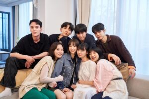 Rio Yamashita Instagram - ついに配信スタート。
Netflix「韓国ドラマな恋がしたい」
是非見てくださいー！！🫣

#韓国ドラマな恋がしたい 
#韓ドラ恋
@dorakoi_abema_official 
#Netflix
#ネトフリ
@netflixjp
#K드라마같은사랑을하고싶어