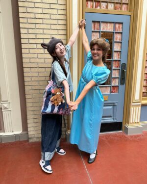 Ririko Masuzawa Instagram - 何年振りかの一人ディズニー🎠☁️
年パス時代思い出してめちゃくちゃ楽しかった…💙
#tokyodisneyland