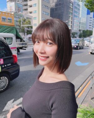 Risako Ito Instagram - 初めてのダブルカラー☕️

いつもわたしのふわっとした要望を汲み取って素敵なカラーリングをしてくださる
@aidaman321 さん
ありがとうございます、、😭

ヘアケアもがんばろ〜っと