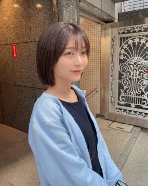 Risako Ito Instagram - 忙しなく過ぎていく日々ですが元気にやっておりますー！相田さんにヘアカラーとメンテもして頂きました☺️
@aidaman321 

そしてちょっと疲れ気味だった脚は
@bijinbust_shinjuku さんで施術して頂きました〜！すっきり(*´･ω･｀*)

サウナも定期的にいっておりますよ〜🌷

#ダイエット新宿 #痩身新宿
ご予約、お問い合わせは
Instagram @bijinbust_shinjuku
公式LINE https://lin.ee/3W8C4bU