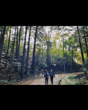 Risako Ito Instagram - 去年の登山思い出
今年は色々な山を登れますように🗻

#10キロ山はしご
#家族と友達と話しながらの登山楽しかった