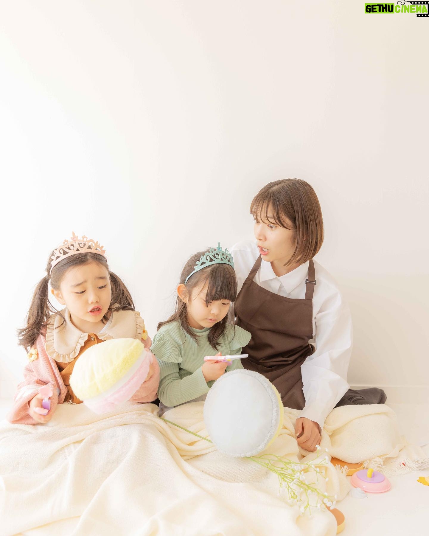 Risako Ito - 3 Likes - 🌸4/1よりスタート
サービスのご予約が開始となりました。
こちらの投稿を見たとお伝えいただくと
サポート代金が先着30家庭様に1時間1000円〜ご利用頂けます。
(2時間分が有効となります。交通費・オプション料金・手数料が別途かかります。)
*是非こちらの投稿をシェアしていただけますと幸いです*
これを機にぜひお気軽にお使いいただければ嬉しく思います ☺️✨
くこんな方におすすめ>
・仕事が残業の日に保育園のお迎えから寝かしつけまで楽しい遊びを取り入 れながら子供の日常生活のサポートして欲しい。
・テレワークなので公園や外出先で子供のサポートをしてほしい。
・子供が楽しく遊んでいる間にたまにはゆっくり過ごしたい。
・クオリティの高い読み聞かせや歌を聞かせたい。
・寂しい思いをさせるのではなくおもいっきり楽しんで過ごして欲しい。
・子供に合ったシッターさんをリストアップして欲しい。
・運営と距離の近い手厚いサポートが欲しい。
弊社のシッターキャストは全員が歌やお芝居、ピアノなどそれぞれの分野で
秀でた才能を持つエンターテイナーです。
加えて、事業内保育講習、保育資格(国家試験資格、全国保育サービス協会主催講習等)などを資格取得した一定以上の保育スキルを持つシッターキャストが大切なお子様をお預かりします。
お使いいただけるひと家庭ひと家庭に丁寧なサポートを心がけさせていただきます🍀
予約もLINE(https://works.do/R/ti/p/info@fluffy-ket) で可能です。
どうぞお気軽にご連絡下さい✨
#fluffyket #フラッフィーケット#ベビーシッター#ベビーシッター始めました #ベビーシッターサービス #ベビーシッター募集 #ベビーシッター求人 #ベビーシッターさんと繋がりたい#認可外保育施設 #うたのおねえさん#うたのおにいさん#子ども子育て #子ども子育て支援新制度 #ベビーシッター求人 #ベビーシッター東京 #ベビーシッター求人 #ベビーシッター#ナニー