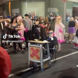 Risto Mejide Instagram - Talento de Pase de Oro en el Carnaval de Santa Cruz. Os juro que no soy yo. Bueno, creo.

GRACIAS @edei_martin