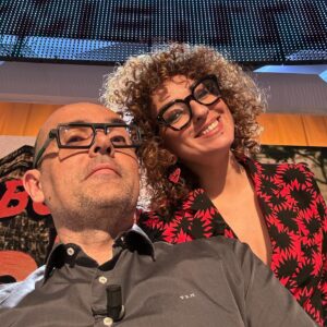 Risto Mejide Instagram - Esta fiera escénica siempre me hace llorar de risa. Qué lujo tener a @virginiariezu en @todoesmentira_tv 😎
