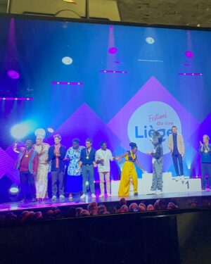 Rita Baga Instagram - Et voilà, c’est fait!
Que de stress 😅 mais au final, beaucoup de plaisir. Un premier standup en solo moitié français normatif moitié québécois ce soir dans le cadre du @festivalduriredeliege ❤️

Bientôt dans votre télé européenne!
Merci à @virginiechauvette pour les textes, @cluc_couture pour le look et @itsheavengenderfck pour la coiffe!

Retrouvailles avec les copines @ceciledjunga (merci de l’invitation!), @kavanagh.anthony et @samiabouhjar !