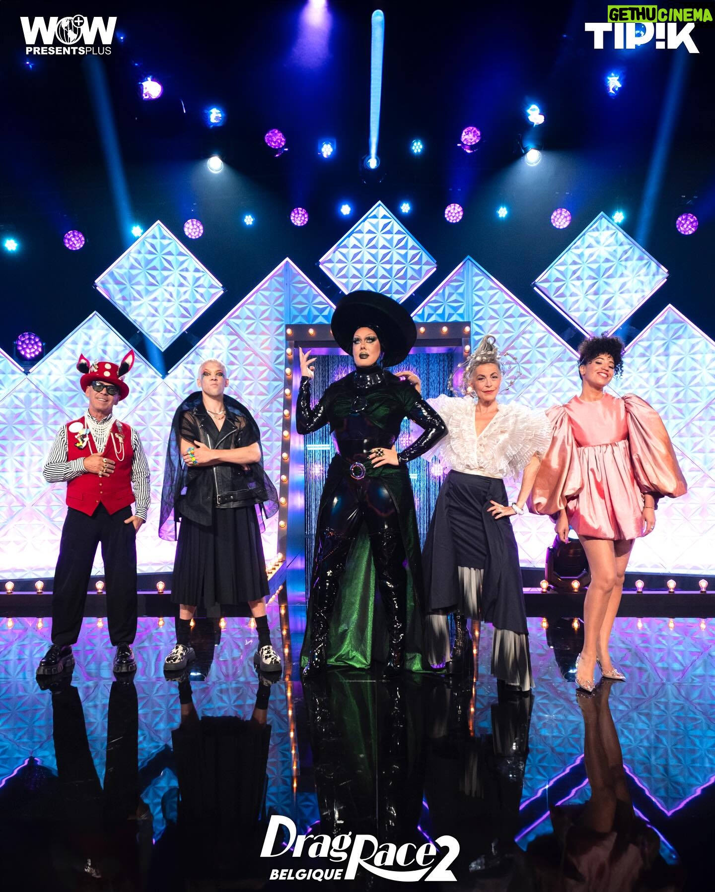 Rita Baga - 3 Likes - 🌸 EPISODE 2 🌸 dès demain / tomorrow!
@dragracebelgique
Juges invité.es: @elvispompilio et @_marieguerin
Look de @cluc_couture inspired by a MUGLER classic
MUA: @m_kevinbaldassarre
Bling: @ampedaccessories
Photo: @vladvdk
Dès demain sur @tipikrtbf AUVIO @wowpresentsplus et @cravecanada