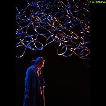 Rita Cabaço - 193 Likes - ESQUECIMENTO
Estreamos às 21h, no @teatro_viriato
Criação coletiva: Teatro da Cidade
Texto: Guilherme Gomes
Interpretação: Bernardo Souto, Guilherme
Gomes, João Reixa, Nídia Roque e Rita Cabaço
Cenografia e Pintura: Ângela Rocha
Desenho de luz: Rui Seabra
Desenho de som: Sofia Queiroz
Produção: Margarida Silva
Captação de vídeo e edição: Pedro Jorge
Registo fotográfico e vídeo: Luís Belo
Coprodução Teatro Viriato
Apoio Direção-Geral das Artes, Fundação GDA e
Município de Viseu- Eixo Cultura Viseu
Ph: Luís Belo
@teatro_viriato
@fundacao_gda
@dg.artes
@municipio_viseu