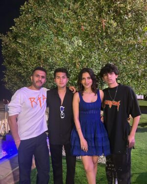 Ritesh Sidhwani Instagram - It’s the happywala din of the foundation of our family and the rock on which we all stand.Happy birthday @dollysidhwani my bestest friend my love and the mommy to our Buoys. Wishing you a lifetime of happiness and love ❤️