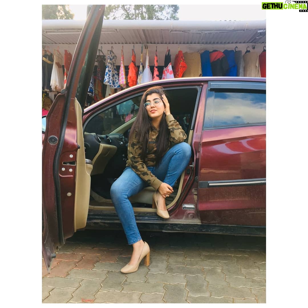 Ritika Sukheeja - 740 Likes - You can't dull my spark š§”
PC @mr_lickuid
.
.
.
.
.
.
.
#ooty #ootydiaries #picturegoals #modeling #modellife