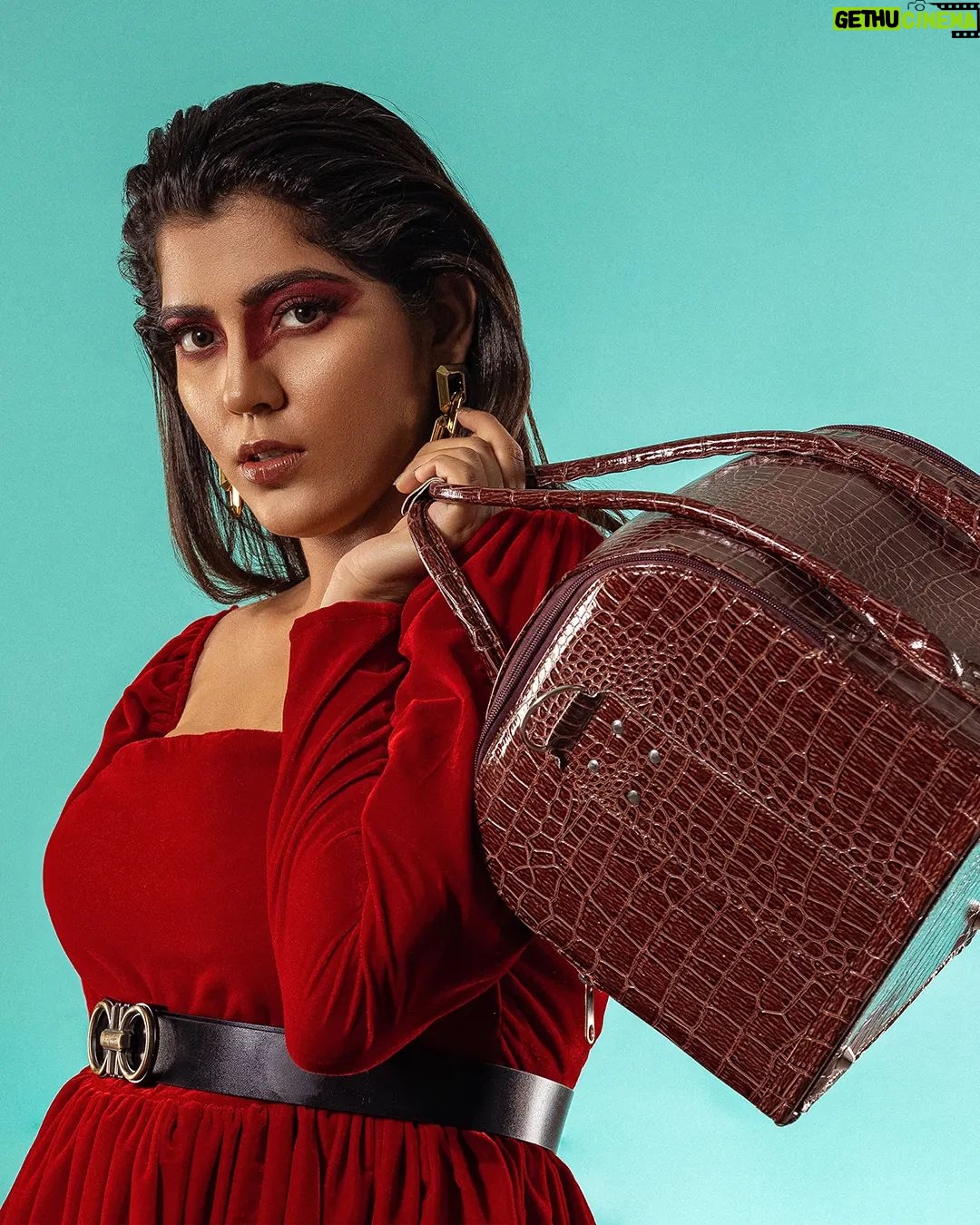 Ritika Sukheeja - 656 Likes - Gracing ya'll with my presence š
š»š
.
.
.
.
.
.
@johndinakaranphotography @mithus_mua
.
.
.
.
#portraitsquad #portraitshots #boutique #fashion #style #love #cute #beauty #beautiful #pretty #eyes #model #dress #heels #styles #outfit #jewelry #shopping #smile #misskollywood #missindia #beautypageant #pageant #missindia #pagentry #model