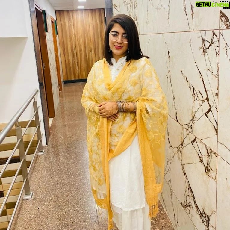 Ritika Sukheeja - 618 Likes - Punjaban in the SUIT
And for the first time I am posting a picture in suit,I feel content.
Living in South India, I never got a proper chance to enjoy my culture properly. Mommy @naina.sukheeja said I have reflection of my great-grandmother, only thing different is she had really long hair. I am so happy to post this where I reflect my ancestor and my feminine energies are dancing also trying to connect to the beautiful beautiful G-G mom. This makes me very happy and means alot to me at my spiritual level. I'm just grateful for thisšøš¦š¦
.
Ty @xi_xioix_ix for clicking such amazing pictures
.
.
.
.
.
.
.
.
.
.
.
.
.
.
.
.
#delhidiaries #gurudwara #banglasahib #delhigram #punjaban #modeling #misskollywood #missindia #beautypageant #pageant #missindia #pagentry #model