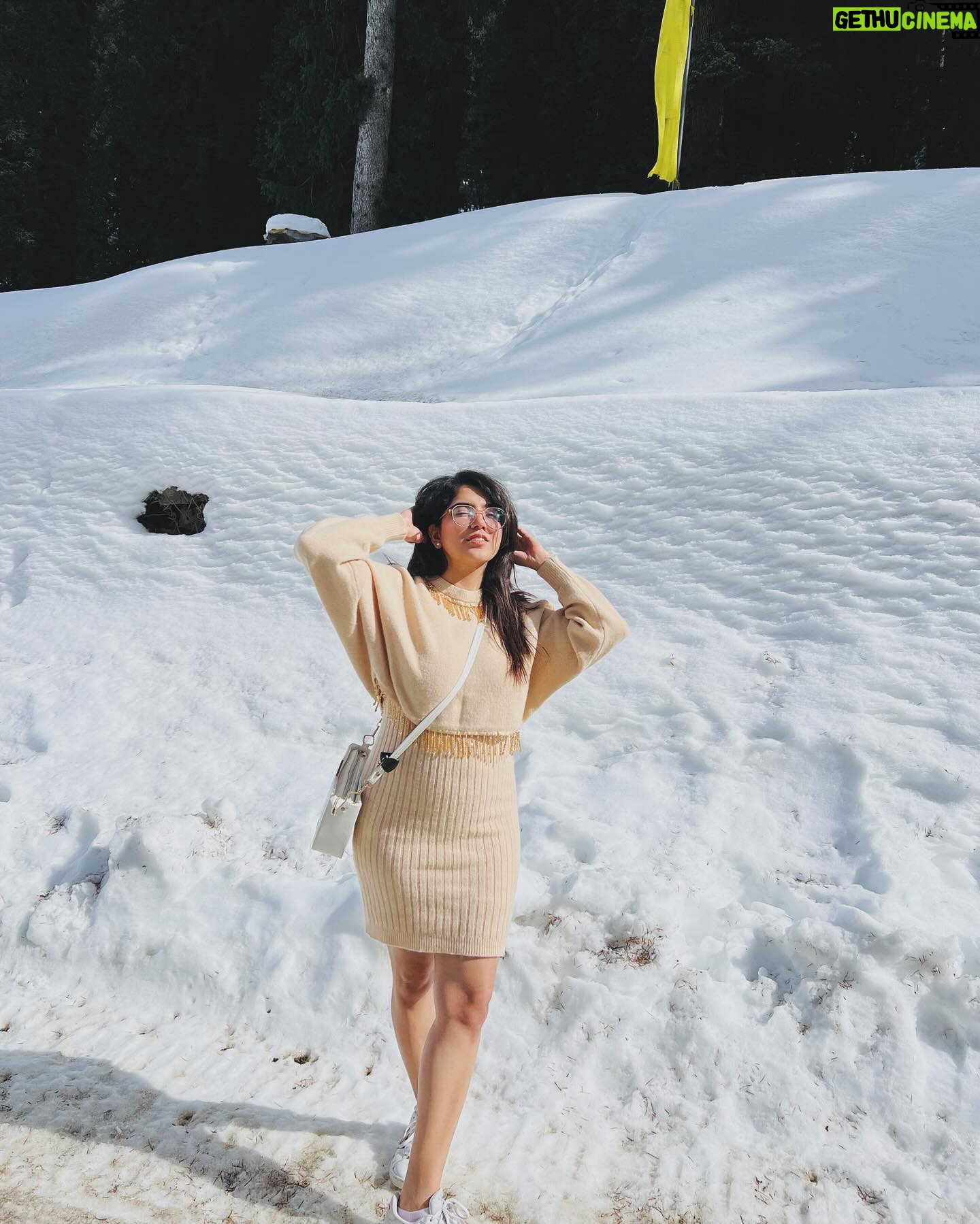 Ritika Sukheeja - 645 Likes - Like I said, your winter Queen is enjoying WINTER WONDERLAND āļøāļø
.
.
.
.
.
.
.
.
.
.
.
.
.
#manalidiaries #manali #snow #portraitsquad #portraitshots #boutique #fashion #style #love #cute #beauty #beautiful #pretty #eyes #model #dress #shoes #styles #outfit #jewelry #shopping #smile #misskollywood #missindia #beautypageant #pageant #missindia #pagentry #model