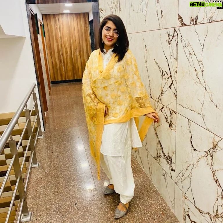 Ritika Sukheeja - 618 Likes - Punjaban in the SUIT
And for the first time I am posting a picture in suit,I feel content.
Living in South India, I never got a proper chance to enjoy my culture properly. Mommy @naina.sukheeja said I have reflection of my great-grandmother, only thing different is she had really long hair. I am so happy to post this where I reflect my ancestor and my feminine energies are dancing also trying to connect to the beautiful beautiful G-G mom. This makes me very happy and means alot to me at my spiritual level. I'm just grateful for thisšøš¦š¦
.
Ty @xi_xioix_ix for clicking such amazing pictures
.
.
.
.
.
.
.
.
.
.
.
.
.
.
.
.
#delhidiaries #gurudwara #banglasahib #delhigram #punjaban #modeling #misskollywood #missindia #beautypageant #pageant #missindia #pagentry #model