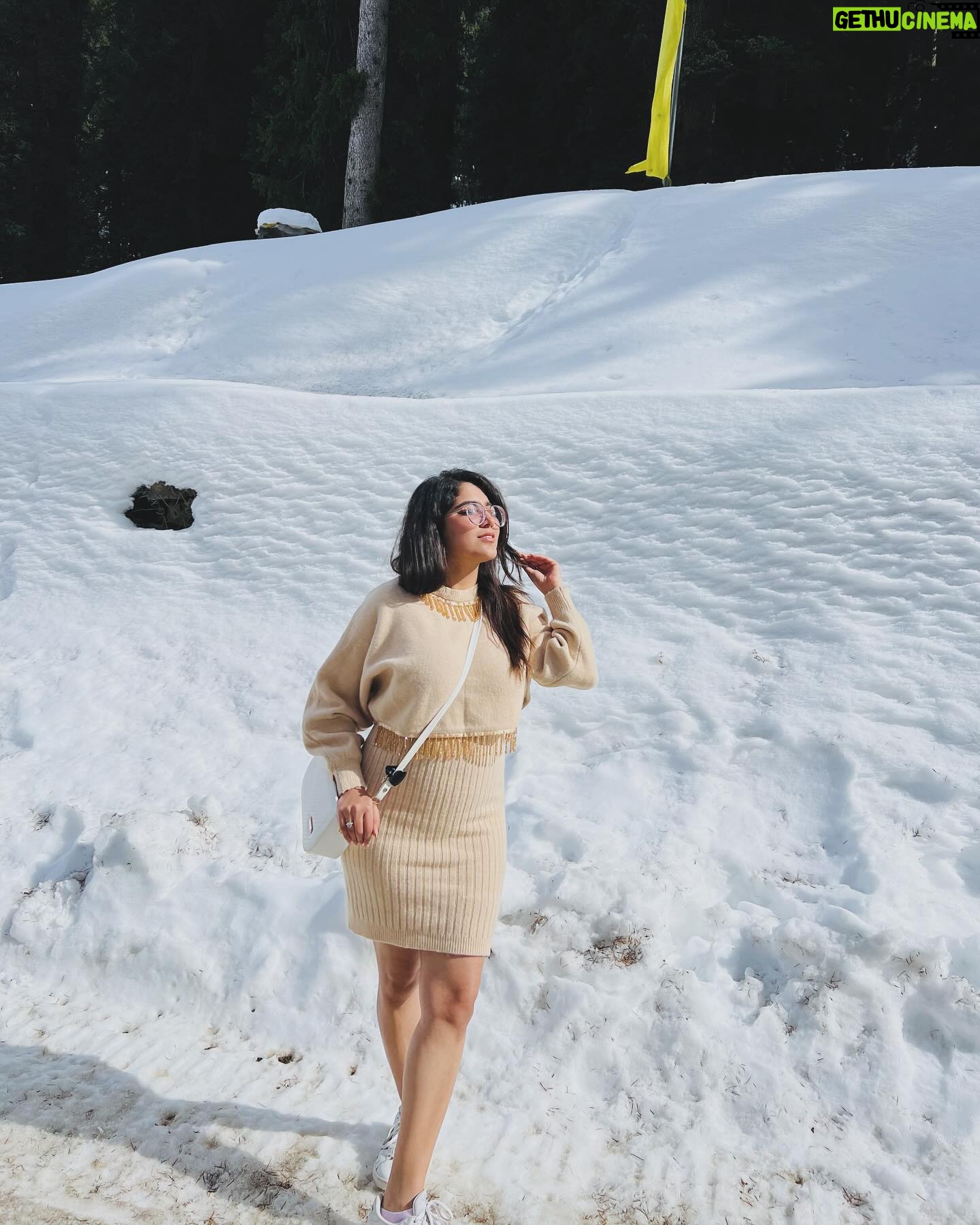 Ritika Sukheeja - 645 Likes - Like I said, your winter Queen is enjoying WINTER WONDERLAND āļøāļø
.
.
.
.
.
.
.
.
.
.
.
.
.
#manalidiaries #manali #snow #portraitsquad #portraitshots #boutique #fashion #style #love #cute #beauty #beautiful #pretty #eyes #model #dress #shoes #styles #outfit #jewelry #shopping #smile #misskollywood #missindia #beautypageant #pageant #missindia #pagentry #model