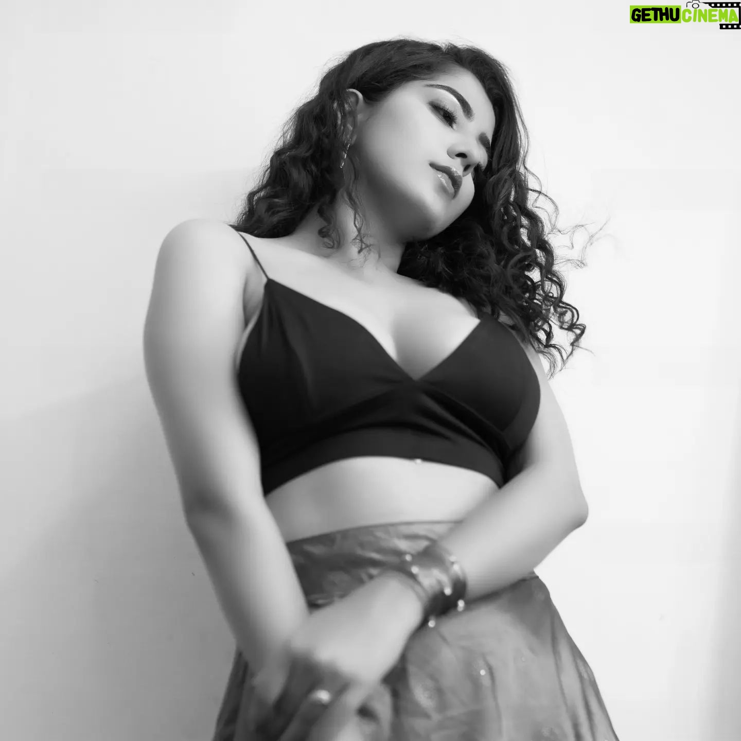 Ritika Sukheeja - 2K Likes - Wild thou
Pc @studio_2.zero
Muah @sharmilahairandmakeup
.
.
.
.
.
.
.
.
.
.
.
#birthdaymonth #birthday #portraitsquad #portraitshots #boutique #fashion #style #love #cute #beauty #beautiful #pretty #eyes #model #dress #heels #styles #outfit #jewelry #shopping #smile #misskollywood #missindia #beautypageant #pageant #missindia #pagentry #model