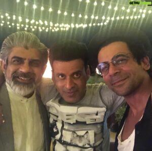 Rituraj Singh Instagram - With Two Loveable Talented Actors...
#manojbajpayee & #sunilgrover “Happiness & Fun” #friends 🤗🤗