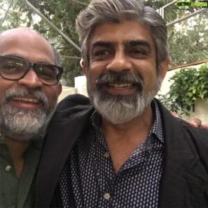 Rituraj Singh Instagram - With The Director, VINAY WAIKUL,of “THE TEST CASE”. See it tomorrow 26th Jan Republic Day on Alt Balaji.
He’s an Amazing Director & such a wonderful man
👏👏👏👏👏👏 #rksactor  #actorslife #altbalaji #thetestcase #ektakapoor #vinaywaikul #womeningreen
