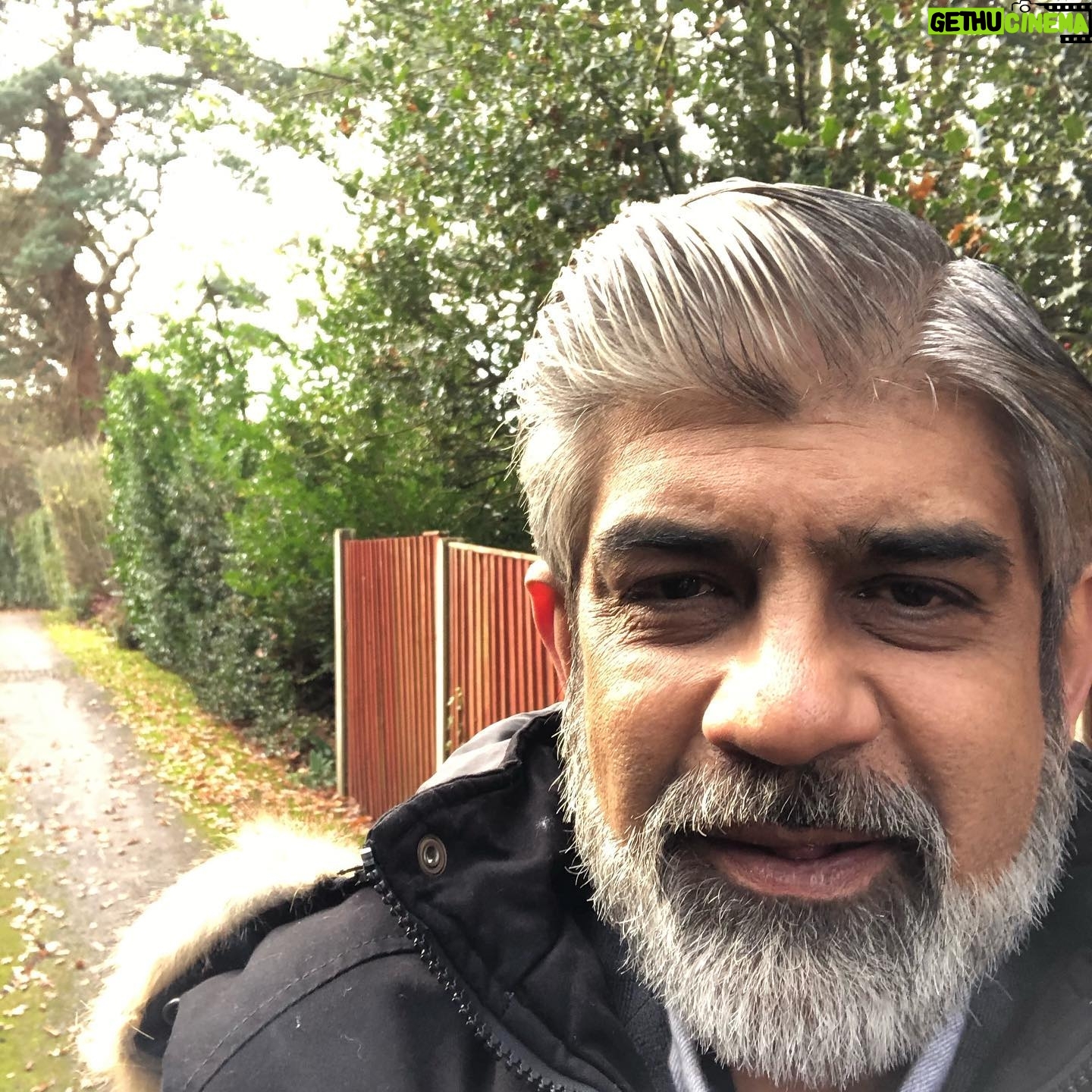 Rituraj Singh - 500 Likes - Greetings from London ššš
Shooting
Gratitude to The Universe ššš