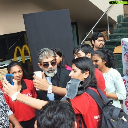 Rituraj Singh - 609 Likes - Today at #jagranfilmfestival2019
I think they like My Work.
#gratitude to #theuniverse ššš