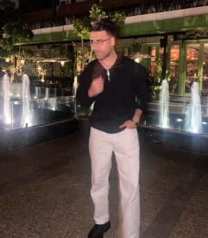 Ritvik Arora Instagram - ‘Click again it’s blur’
-‘Exactly’ 🤌