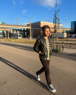 Ritvik Arora Instagram - Letting the golden hour break on the monochrome.