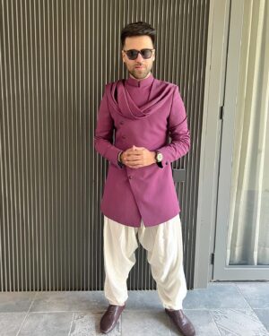 Ritvik Arora Instagram - In Akshay Kumar’s voice-
‘Main keya namaste uncle ji, pehchanya ?’