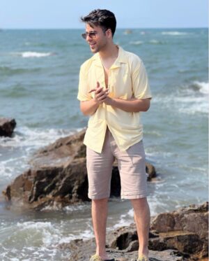 Ritvik Arora Instagram - Resting beach face 👀