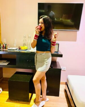 Riya Dey Instagram - & those vibes 😇😍💐❤️
Captured by my one & only @_sunil.messi93 😎😘
#swipeleft ⬅️