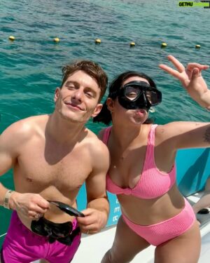 Riyadh Khalaf Instagram - A day at sea in the beautiful Los Cabos. What’s wild is seeing the exact same species of marine fish that I used to keep/breed but in their natural environment.. Damselfish, Tangs, Wrasses, pufferfish. I’m mind-blown by the natural beauty of this place 🌊🐠🇲🇽 @loscabostourism @palmpublicrelations #prtrip
