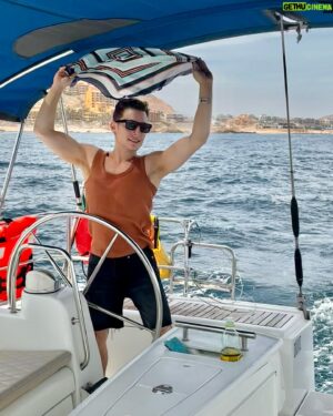 Riyadh Khalaf Instagram - A day at sea in the beautiful Los Cabos. What’s wild is seeing the exact same species of marine fish that I used to keep/breed but in their natural environment.. Damselfish, Tangs, Wrasses, pufferfish. I’m mind-blown by the natural beauty of this place 🌊🐠🇲🇽 @loscabostourism @palmpublicrelations #prtrip