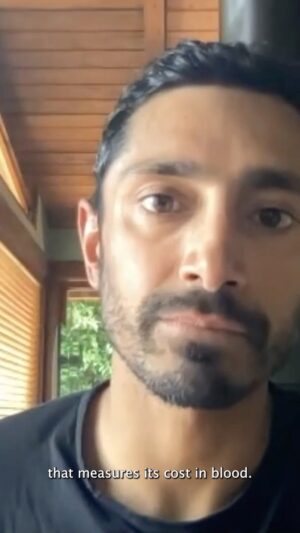 Riz Ahmed Instagram - Dehumanising and demonising people legitimises hate, discriminatory laws, violence, and war. Enough is enough.⁣
⁣
Full speech at link in bio. ⁣
@inclusionists @pillarsfund @fordfoundation
