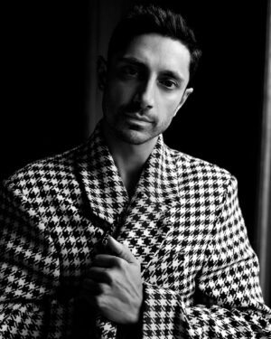 Riz Ahmed Instagram - Honestly loved working with @AlexandreMattiussi9 and the whole @AmiParis team - good vibes, genuine people. ❤️
#AmiParis #Ad #AmiFW22

📷 = @alasdairmclellan
