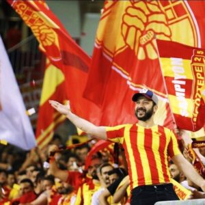 Riza Kocaoğlu Instagram - Şampiyon Göztepe ❤️🌞 Şanla Şerefle Yüzyıllık Çınarımız Şampiyon. Korkma İzmir Göztepe Var 💛