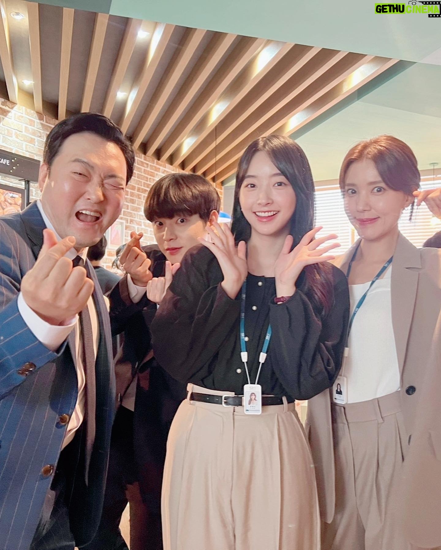 Ro Jong-hyun - 42.5K Likes - 안녕하세요😊
.
.
.
#mbc
#열녀박씨계약결혼뎐
#드라마
#drama