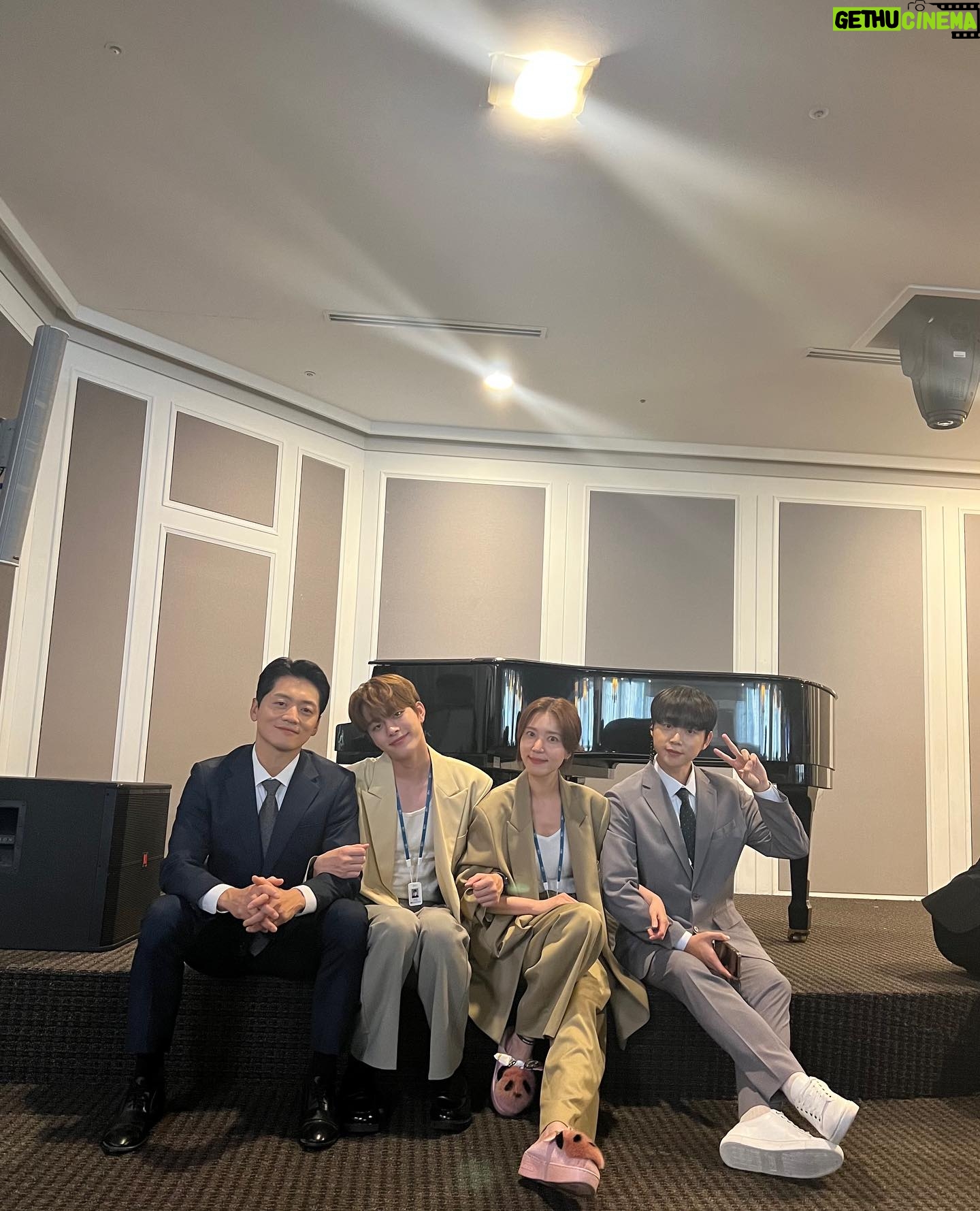 Ro Jong-hyun - 31.3K Likes - 😍
.
.
.
#mbc
#드라마
#drama
#열녀박씨계약결혼뎐