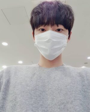 Ro Jong-hyun Instagram - V
.
.
.
#새로운시작
#겨울 
#감기조심하세요