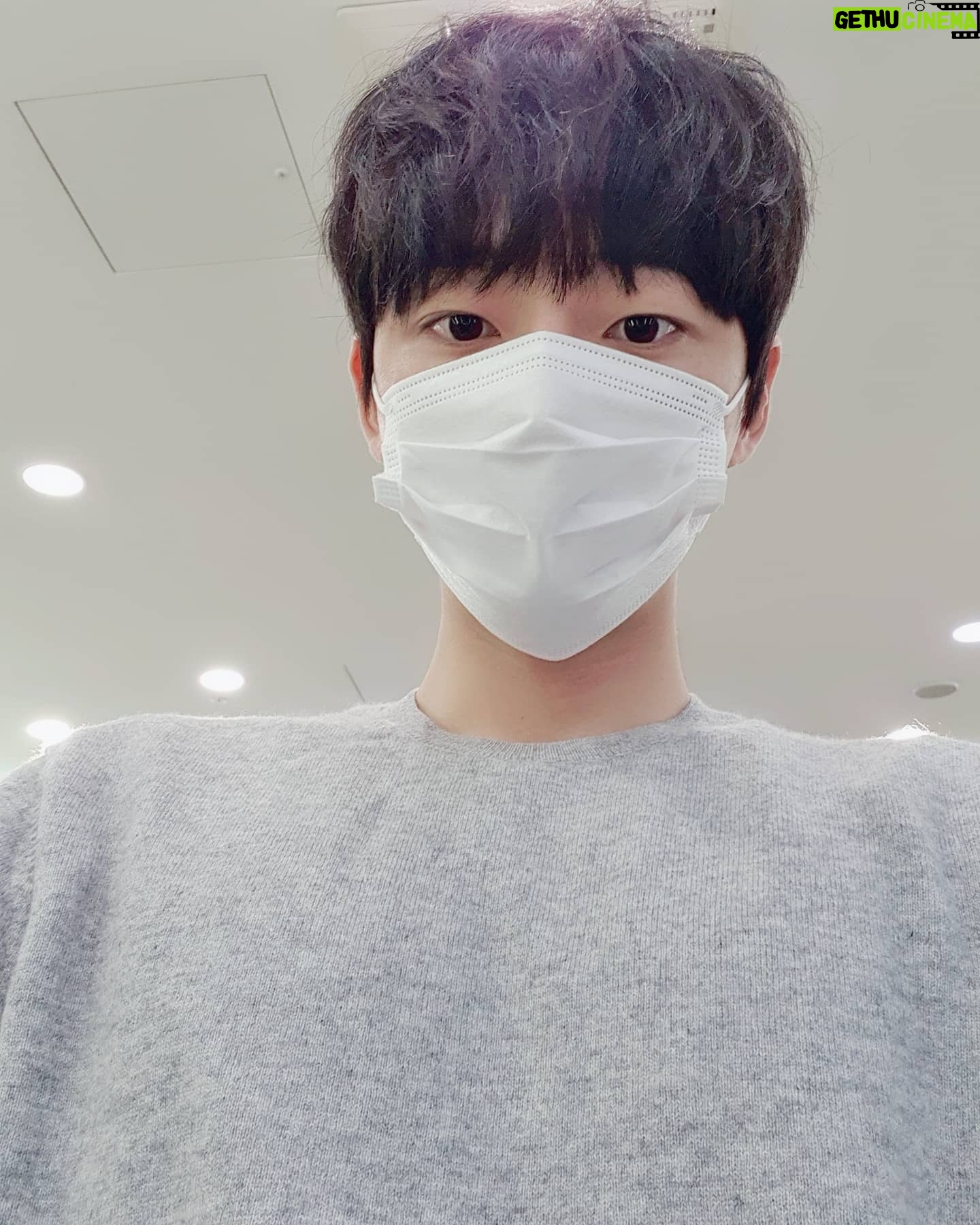 Ro Jong-hyun - 18.7K Likes - V
.
.
.
#새로운시작
#겨울
#감기조심하세요