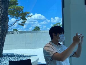 Ro Jong-hyun Instagram - .
.
.
#촬영 
#대기
#카페 
#사진