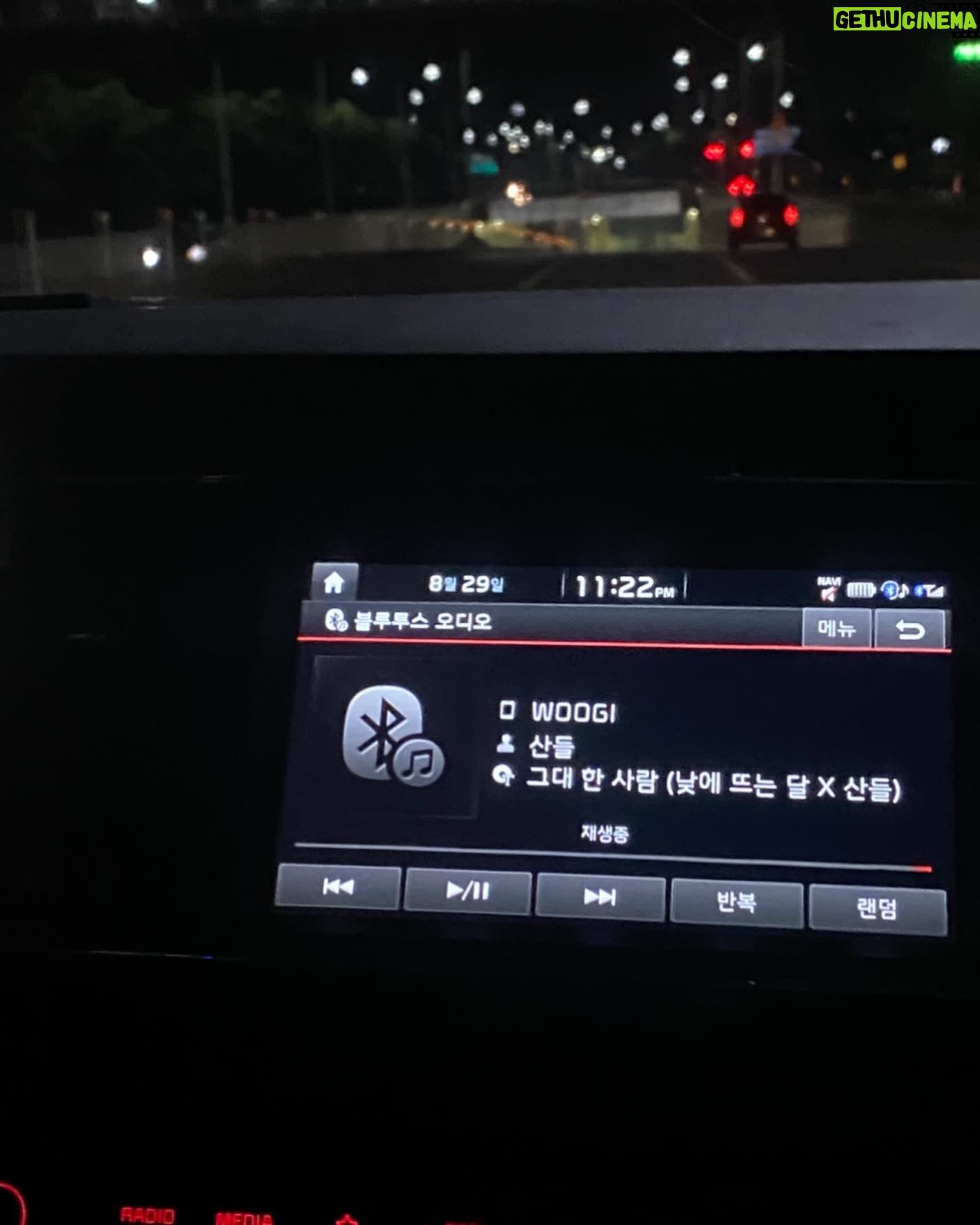 Ro Jong-hyun - 14.8K Likes - .
.
.
#퇴근길
