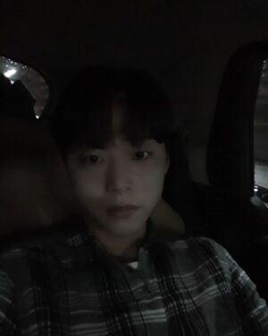 Ro Jong-hyun Instagram - ♡

.
.
.
.
#셀카 
#사진
#정리