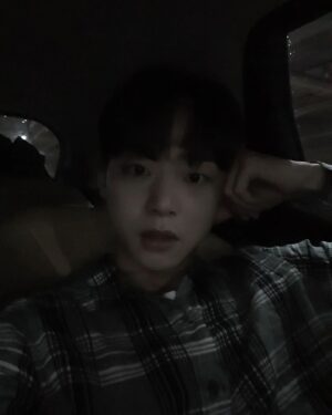 Ro Jong-hyun Instagram - ♡

.
.
.
.
#셀카 
#사진
#정리