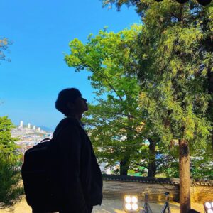 Ro Jong-hyun Instagram - 태우기형이 찍어준 인생샷
.
.
.
#날씨 
#맑음 
#기분좋아